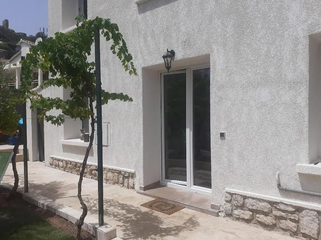 Appartement Almanarre à Hyères France